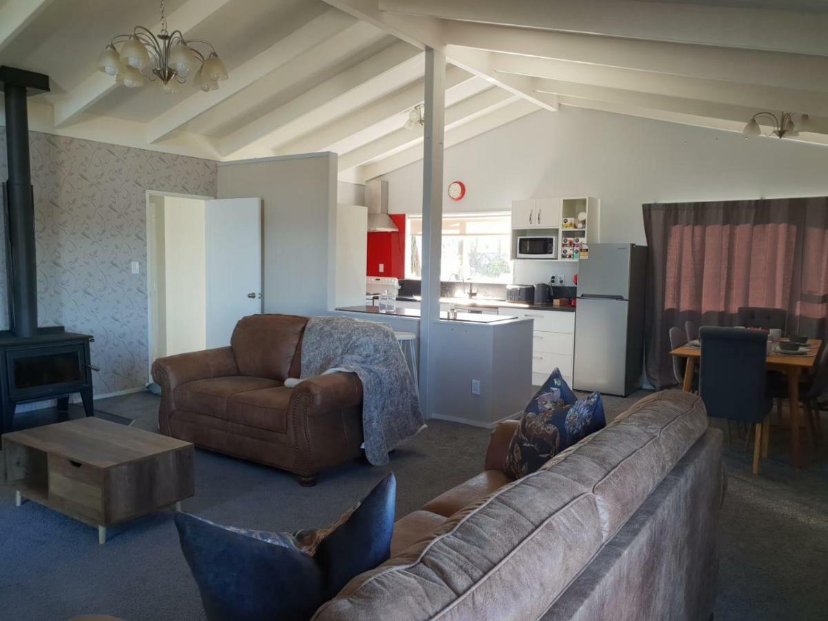 B, D & D Bed And Breakfast Taupo Kültér fotó