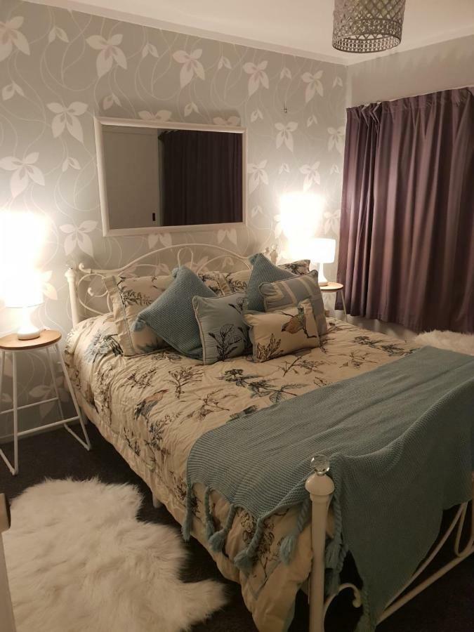 B, D & D Bed And Breakfast Taupo Kültér fotó